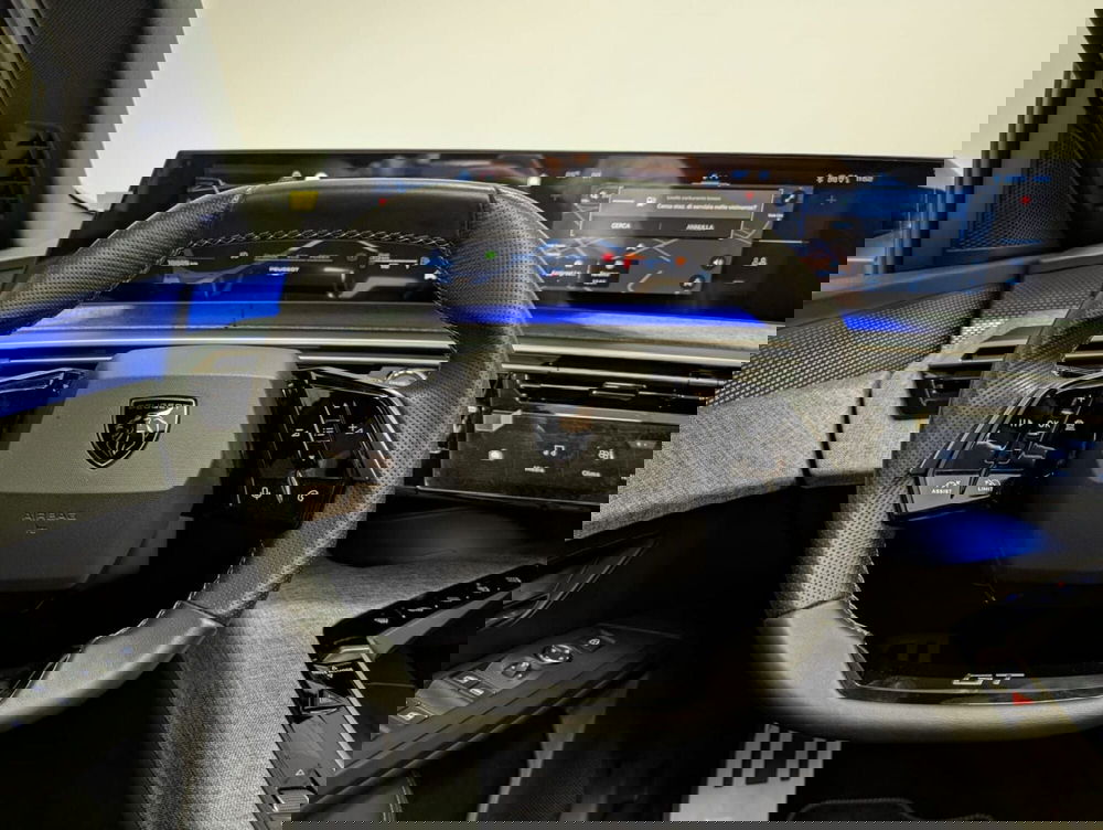 Peugeot 5008 nuova a Teramo (17)