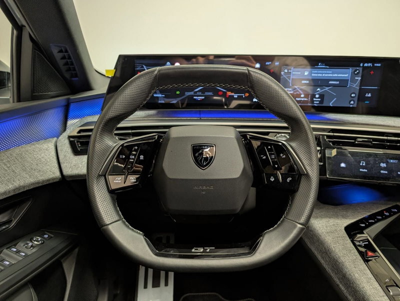 Peugeot 5008 nuova a Teramo (17)