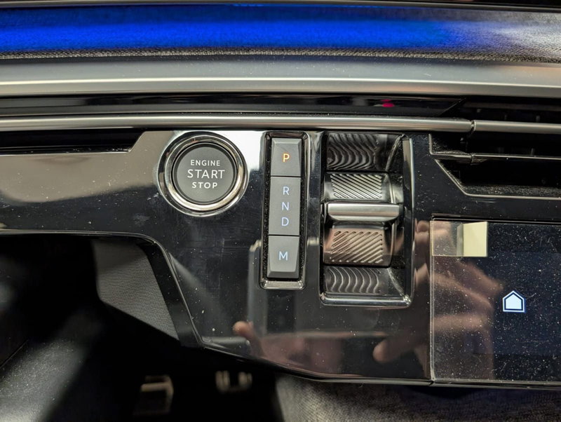 Peugeot 5008 nuova a Teramo (20)