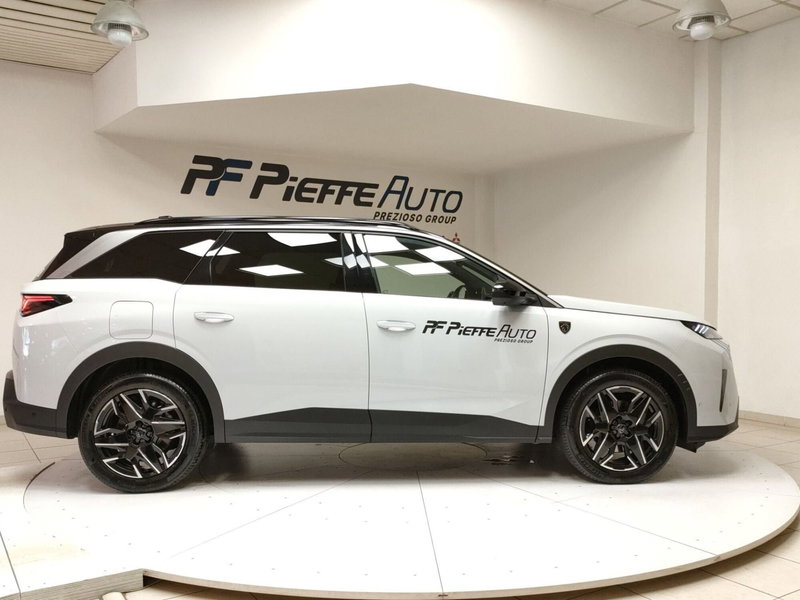 Peugeot 5008 nuova a Teramo (5)