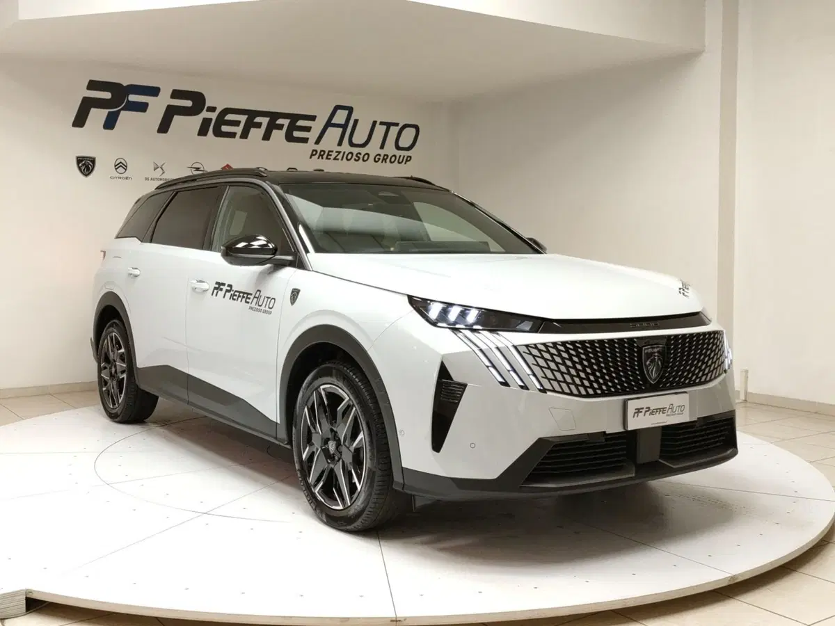Peugeot 5008 nuova a Teramo (6)
