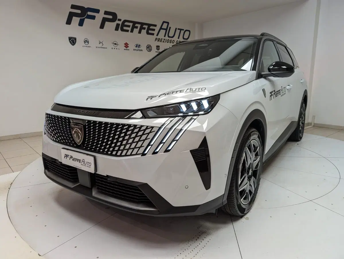 Peugeot 5008 nuova a Teramo (8)
