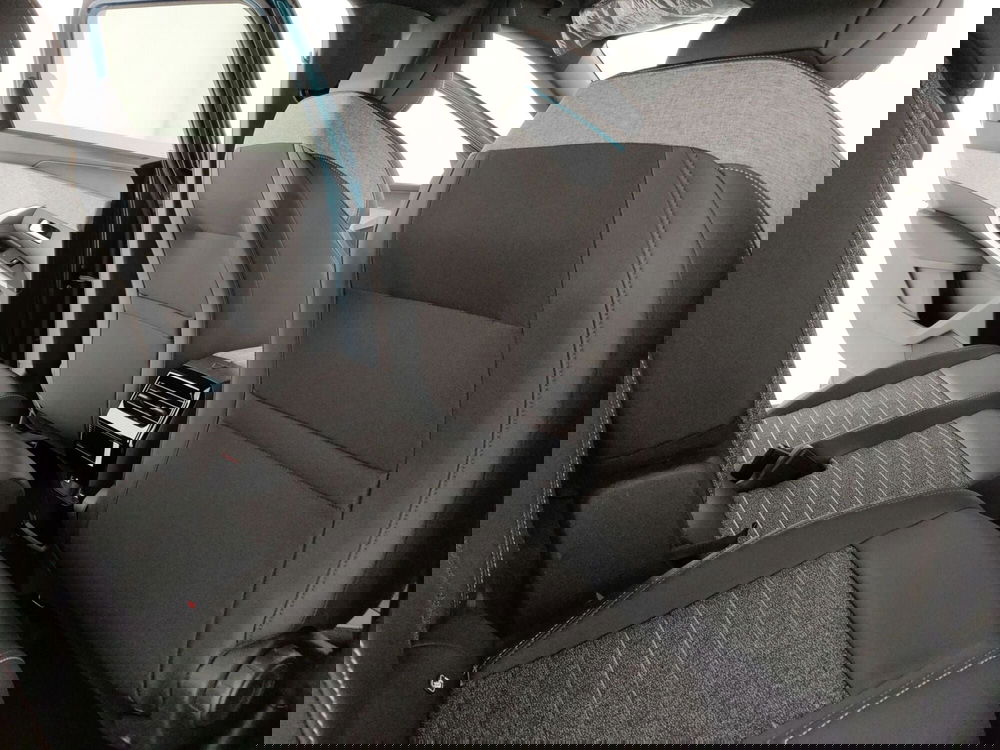 Peugeot 5008 nuova a Caserta (11)