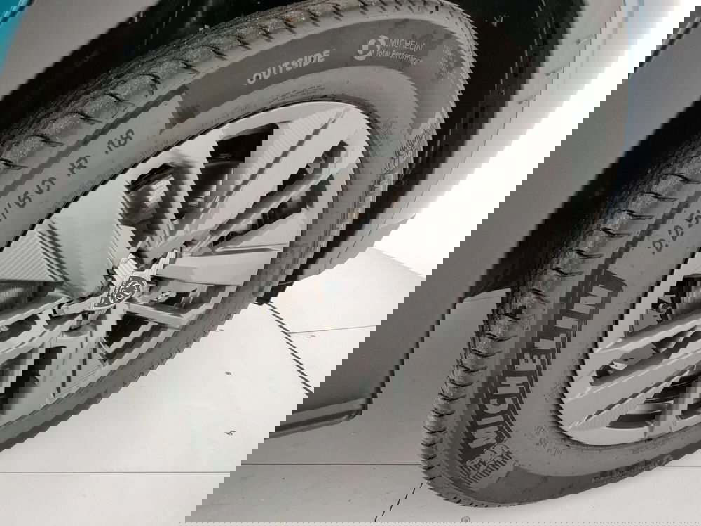 Peugeot 5008 nuova a Caserta (13)