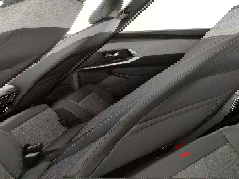 Peugeot 5008 nuova a Caserta (14)