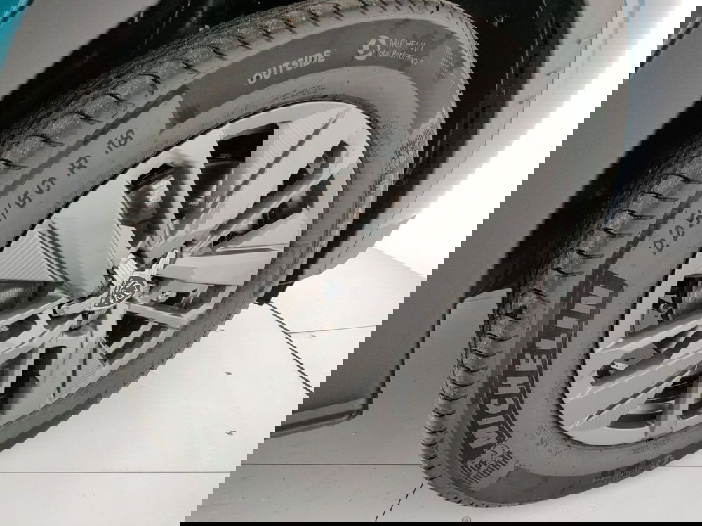 Peugeot 5008 nuova a Caserta (13)