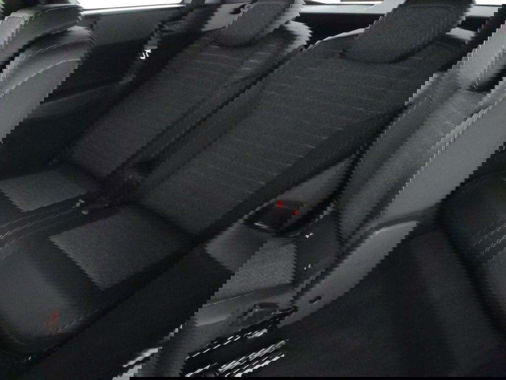 Peugeot 5008 nuova a Caserta (16)