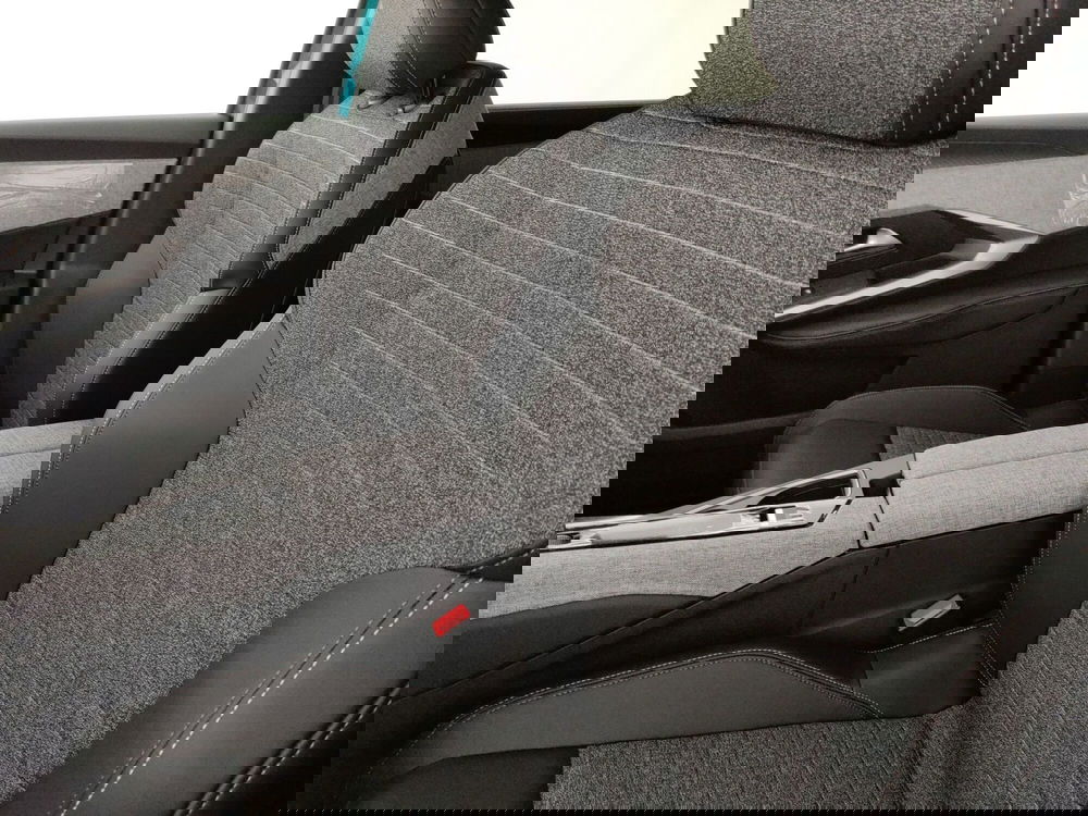 Peugeot 5008 nuova a Caserta (19)