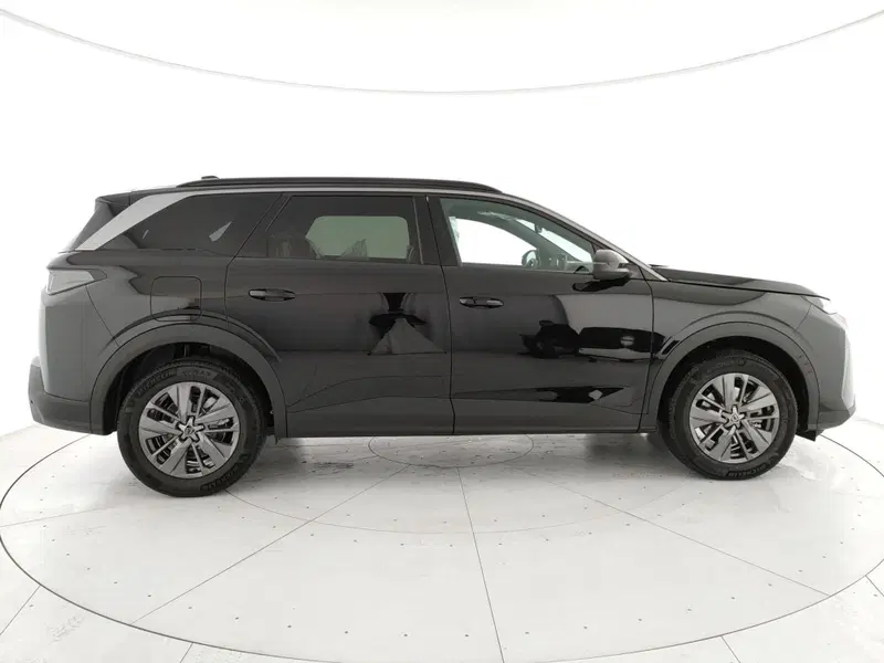 Peugeot 5008 nuova a Caserta (4)