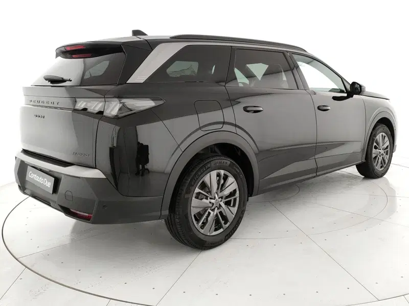 Peugeot 5008 nuova a Caserta (5)