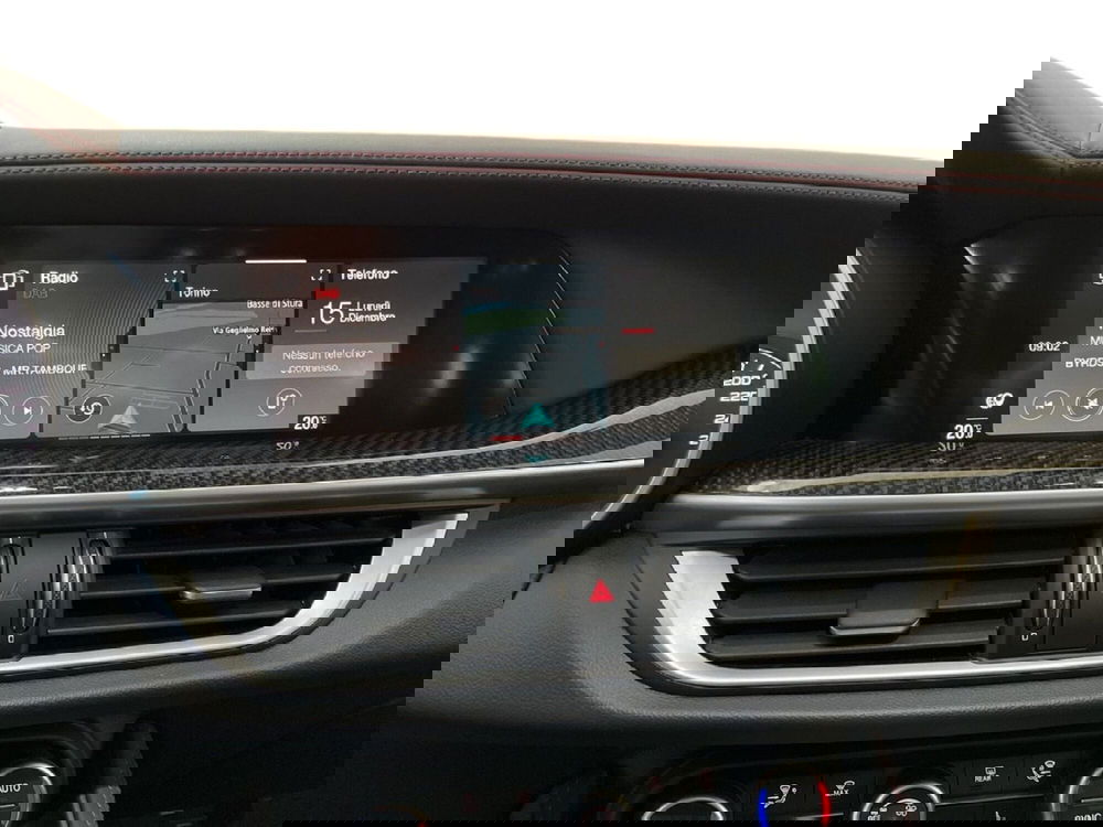 Alfa Romeo Stelvio usata a Torino (13)