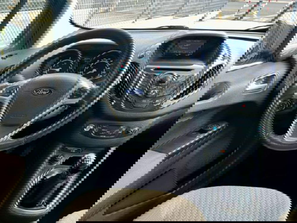 Ford Tourneo Courier usata a Savona (11)