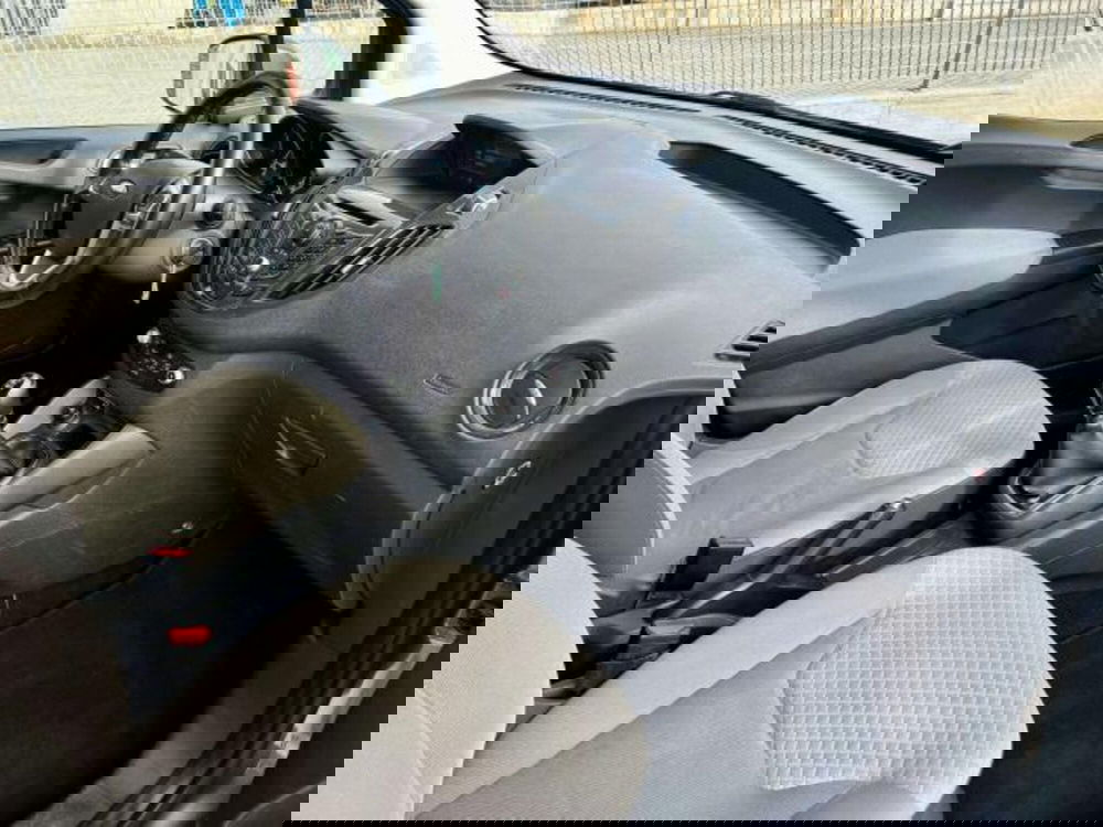 Ford Tourneo Courier usata a Savona (12)