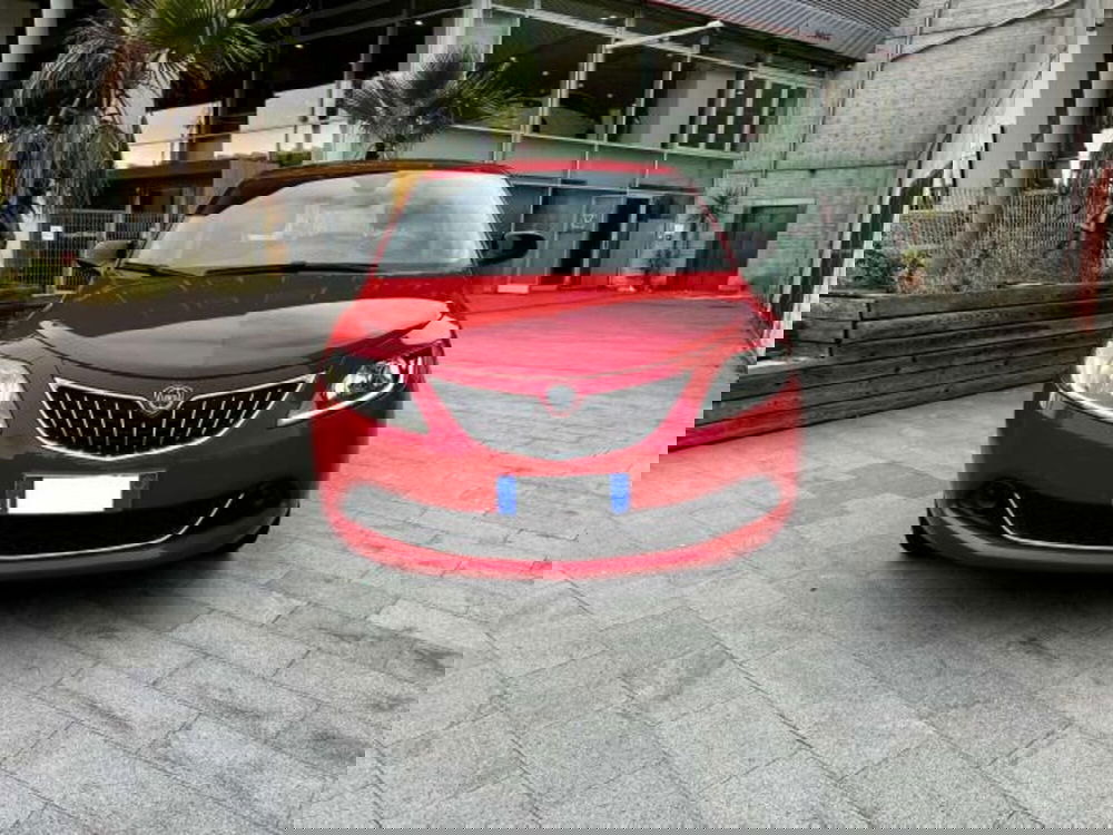 Lancia Ypsilon usata a Savona (10)