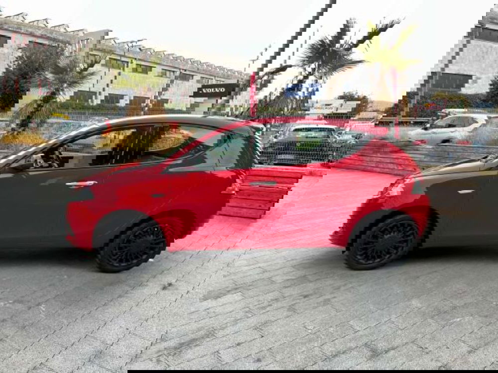 Lancia Ypsilon usata a Savona (12)