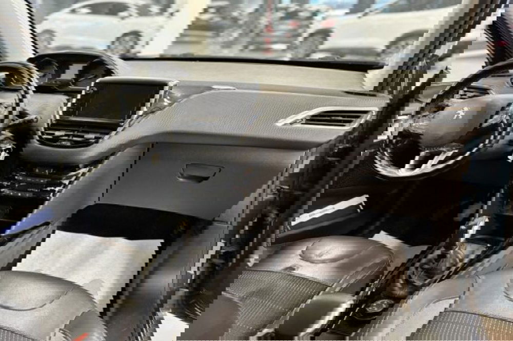 Peugeot 2008 usata a Latina (9)