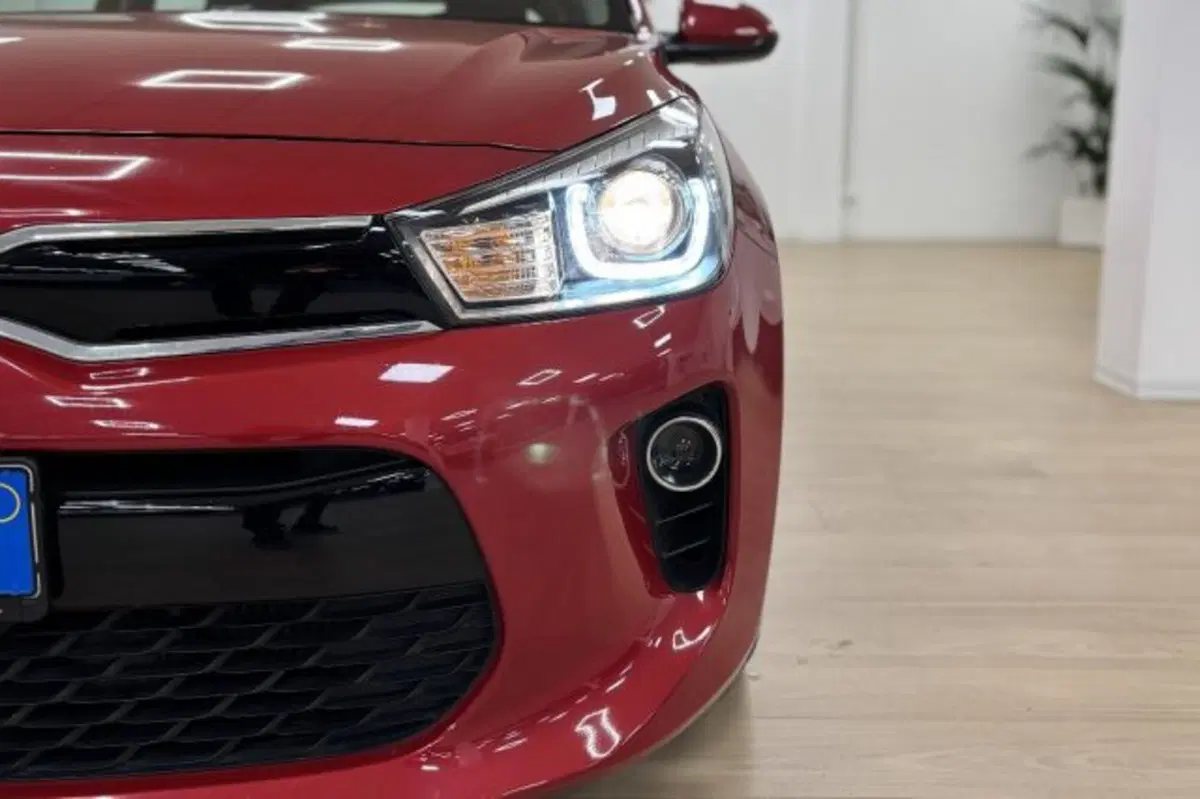 Kia Rio usata a Latina (11)