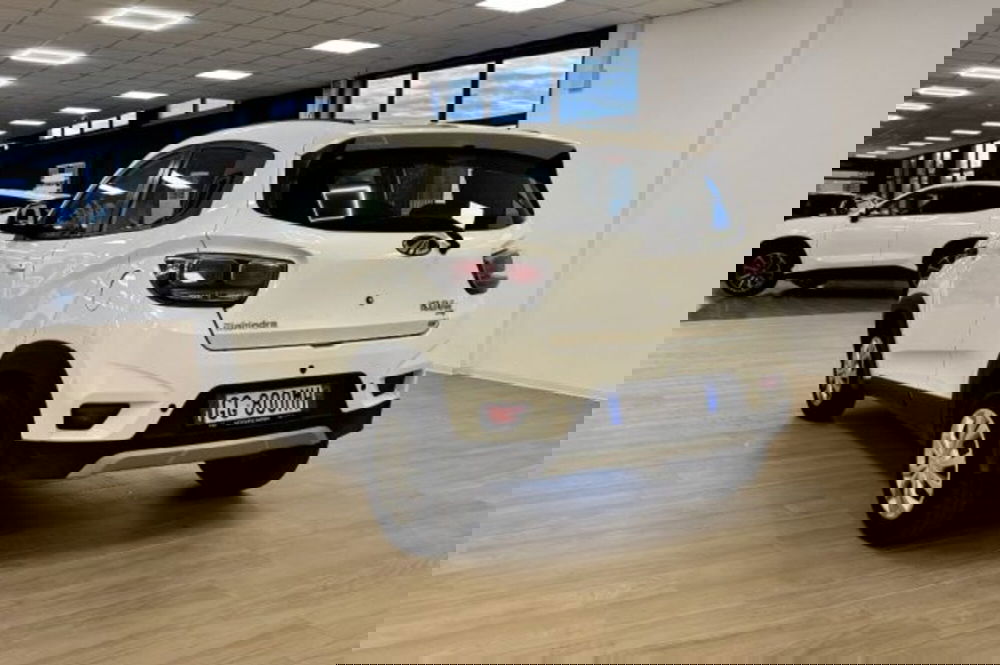 Mahindra KUV100 usata a Latina (5)