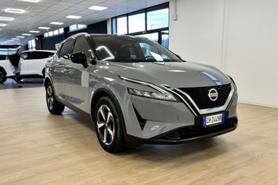 Nissan Qashqai 1.3 mhev N-Connecta 4wd 158cv xtronic del 2022 usata a Fondi