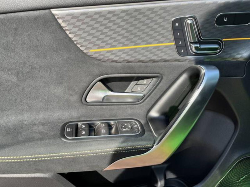 Mercedes-Benz Classe A usata a Milano (16)