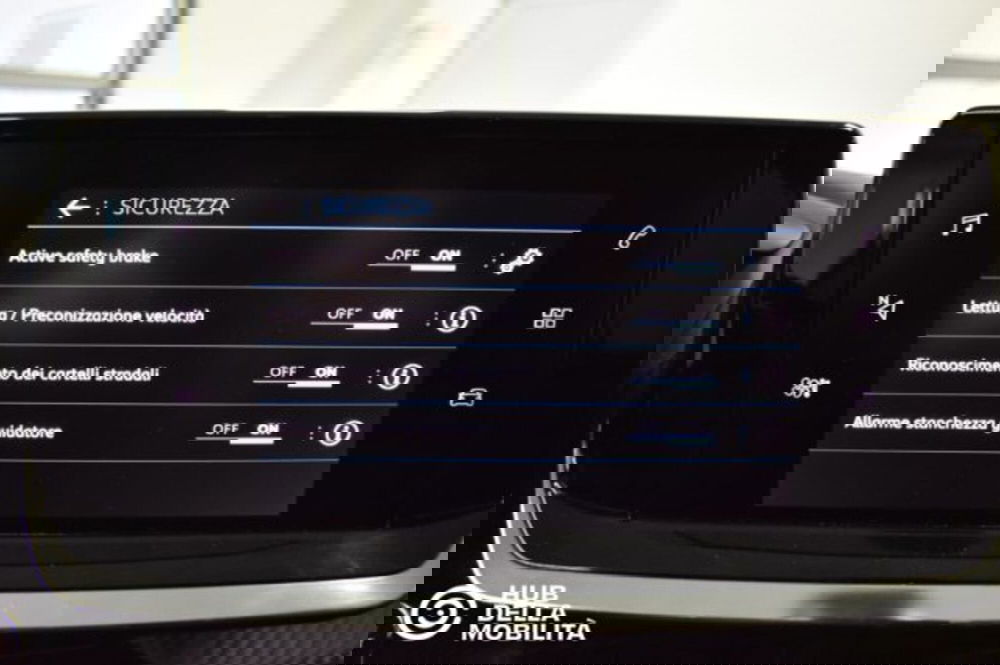 Peugeot 208 usata a Perugia (17)