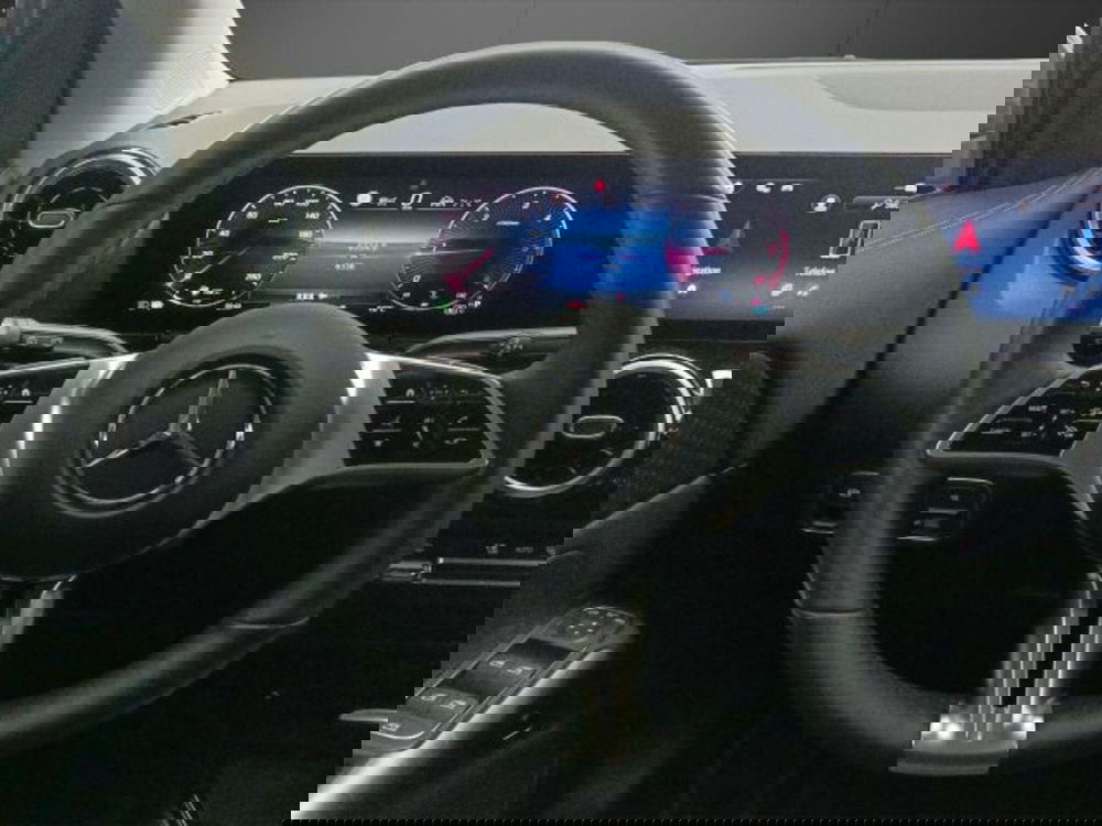 Mercedes-Benz GLA SUV usata a Novara (14)