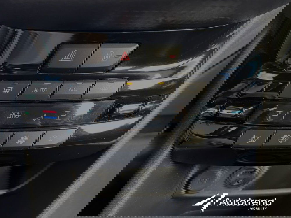 Peugeot 208 usata a Bari (14)