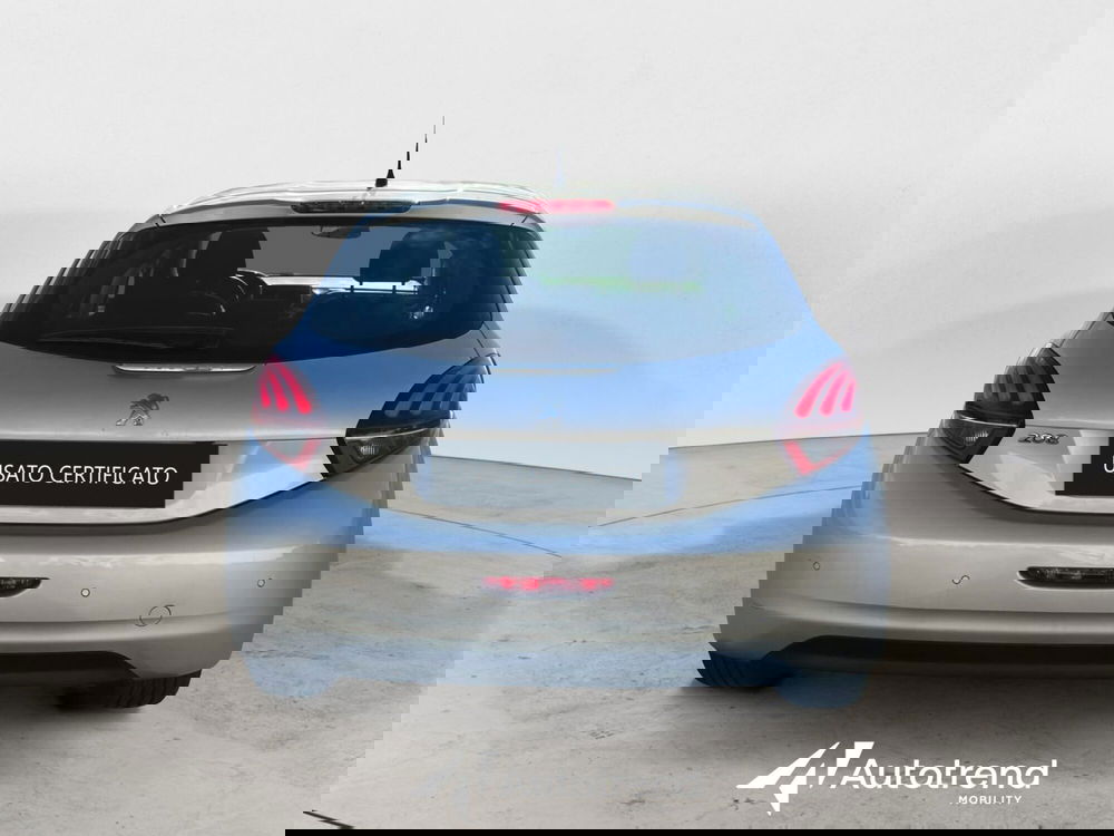 Peugeot 208 usata a Bari (4)