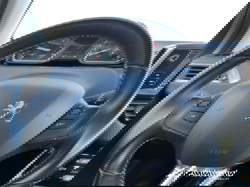 Peugeot 208 usata a Bari (8)