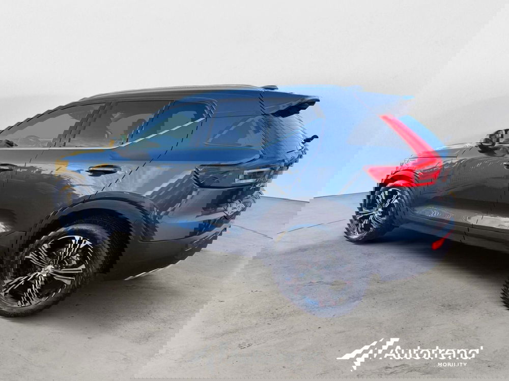 Volvo XC40 usata a Bari (6)