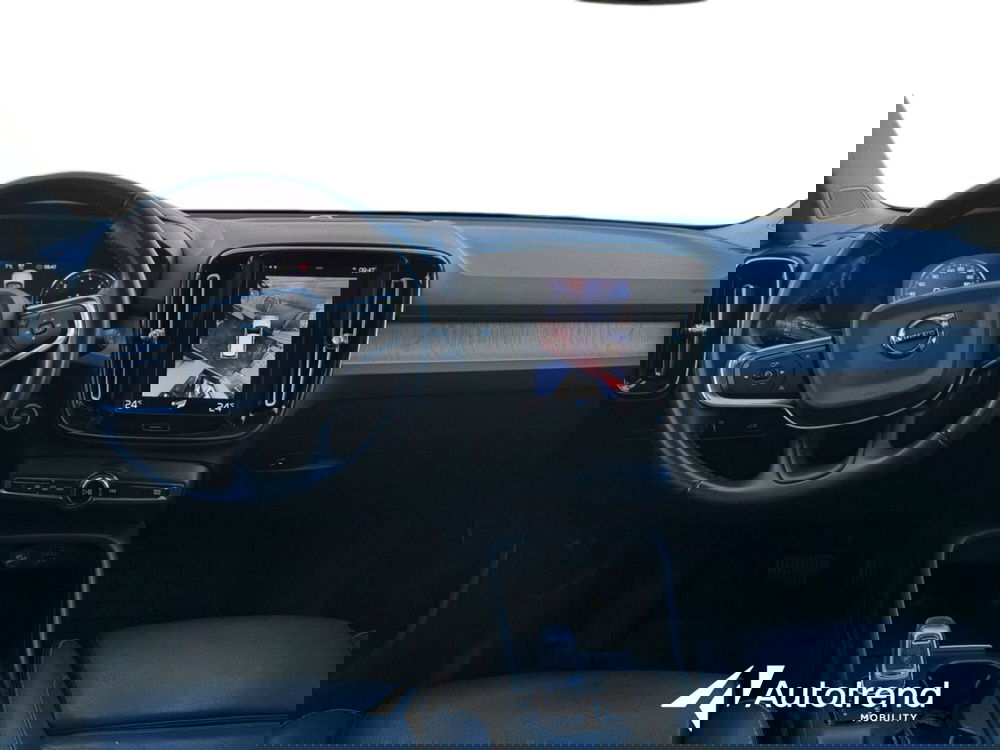Volvo XC40 usata a Bari (9)