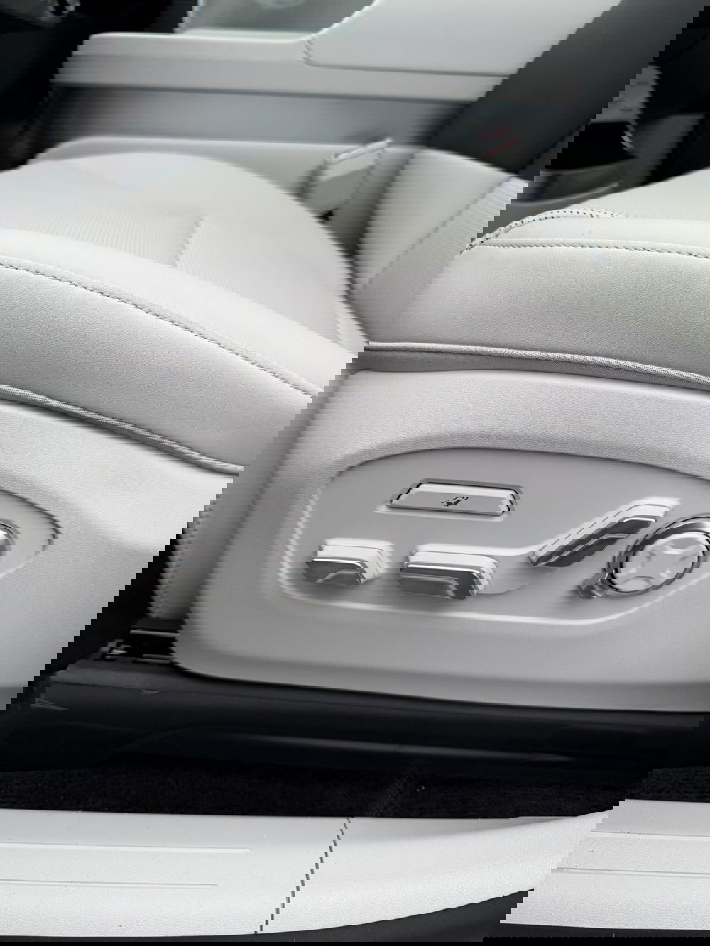 Hyundai Ioniq 9 nuova a Vercelli (16)