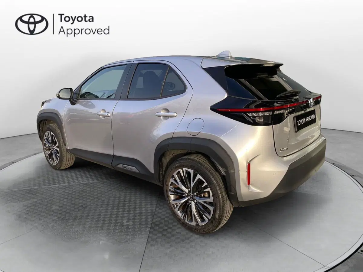 Toyota Yaris Cross usata a Como (11)
