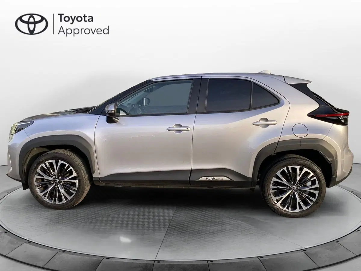 Toyota Yaris Cross usata a Como (3)