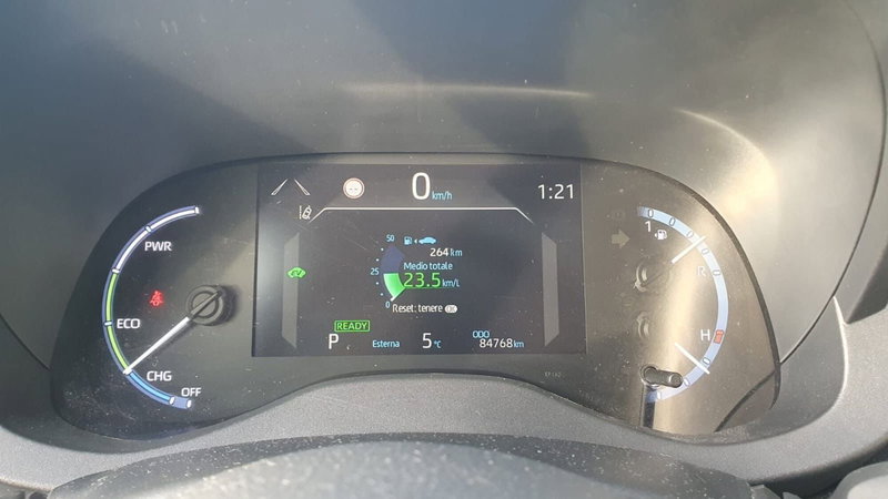 Toyota Yaris Cross usata a Como (8)