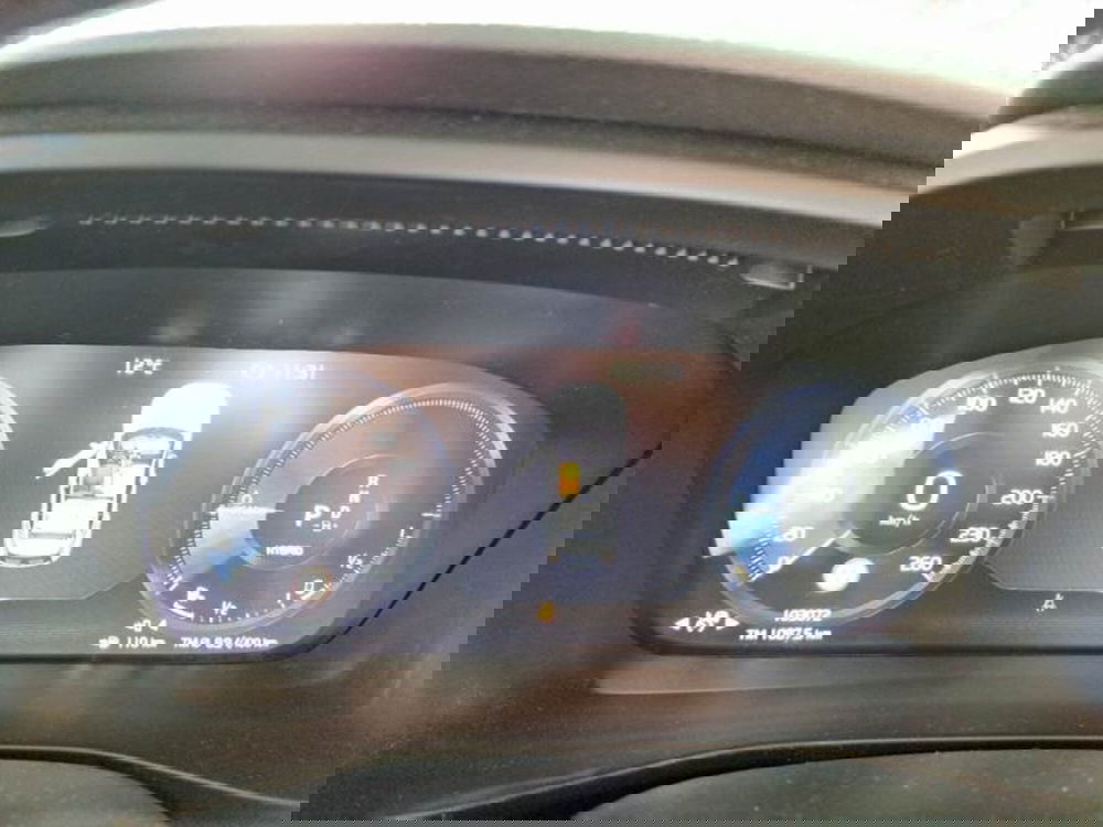 Volvo XC40 usata a Salerno (10)
