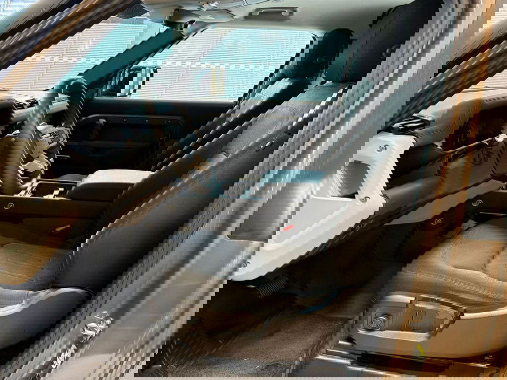 Land Rover Defender usata a Torino (5)