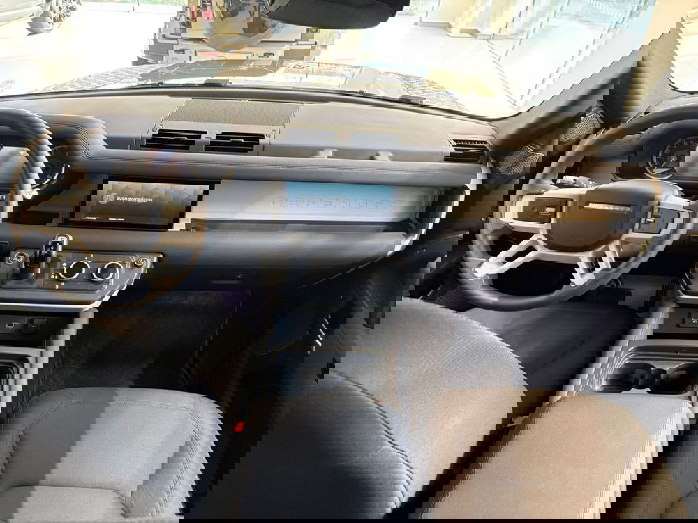 Land Rover Defender usata a Torino (7)