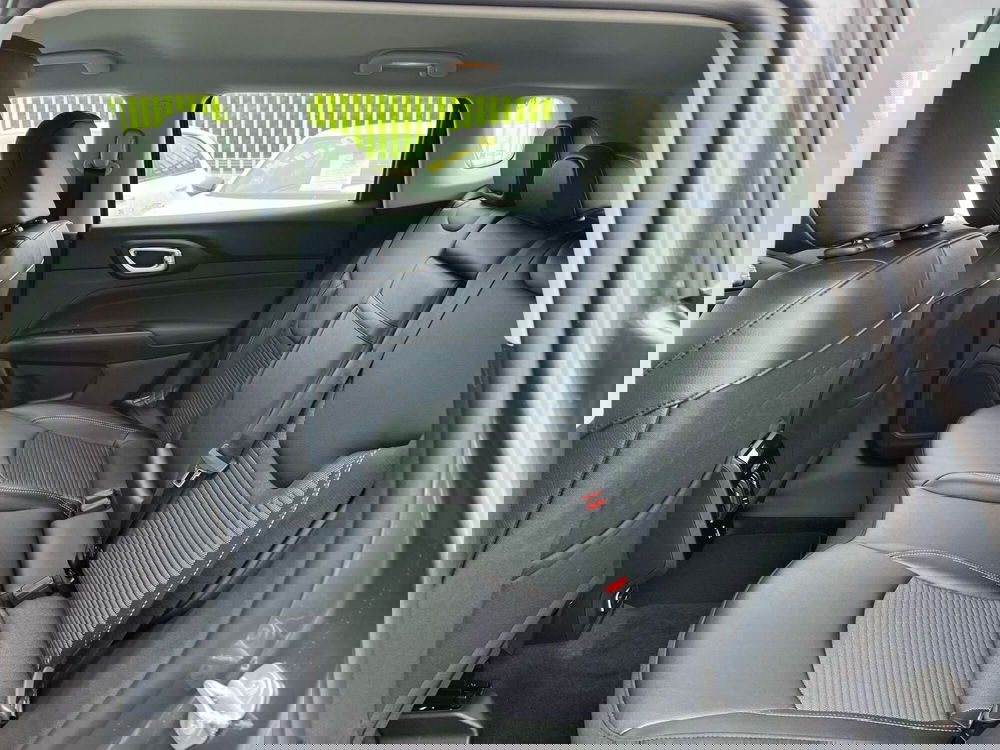 Jeep Compass nuova a Milano (15)