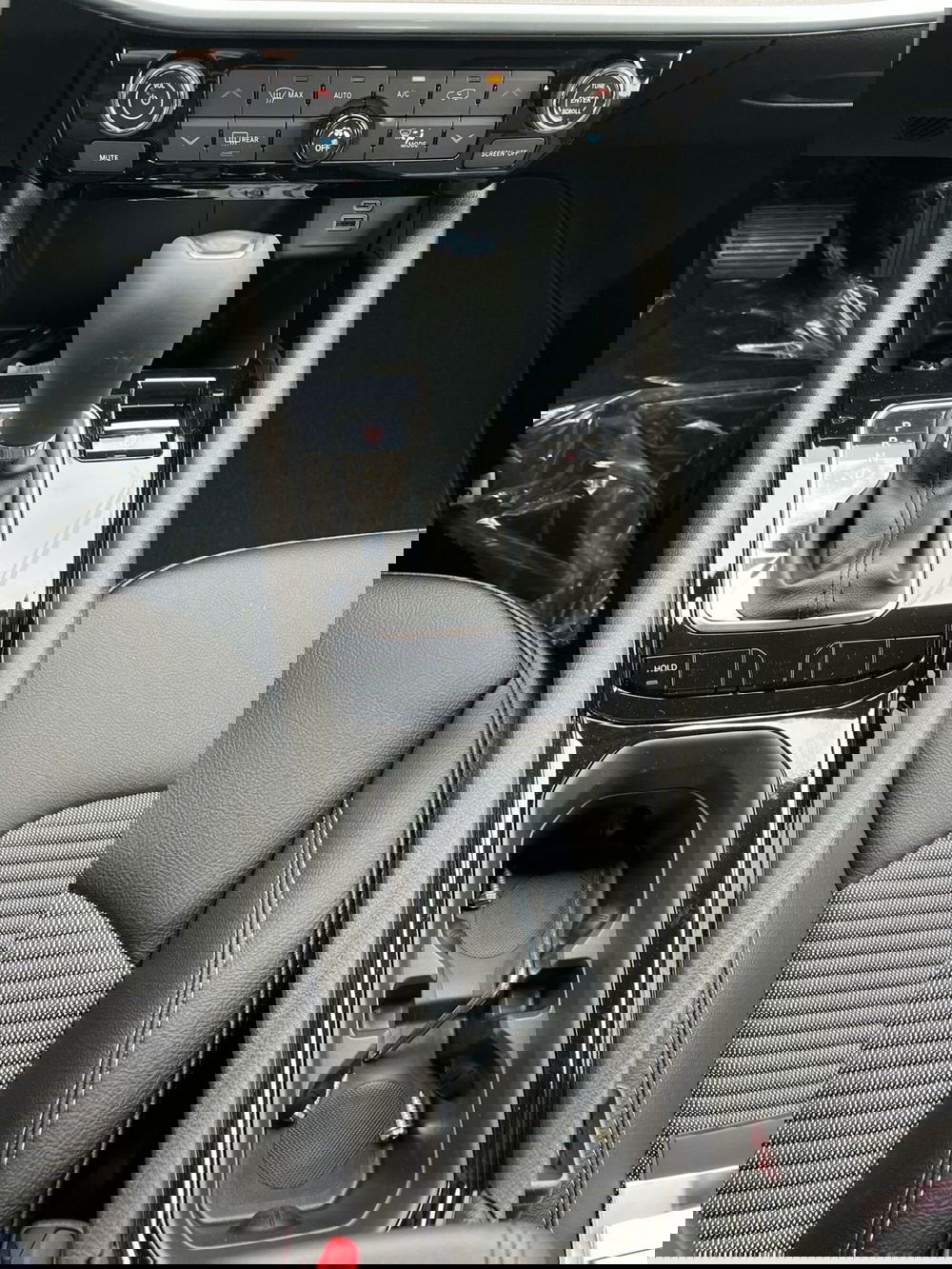 Jeep Compass nuova a Milano (18)