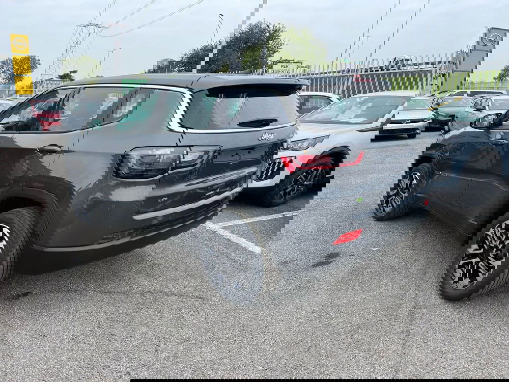 Jeep Compass nuova a Milano (6)