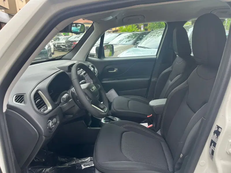 Jeep Renegade nuova a Milano (10)