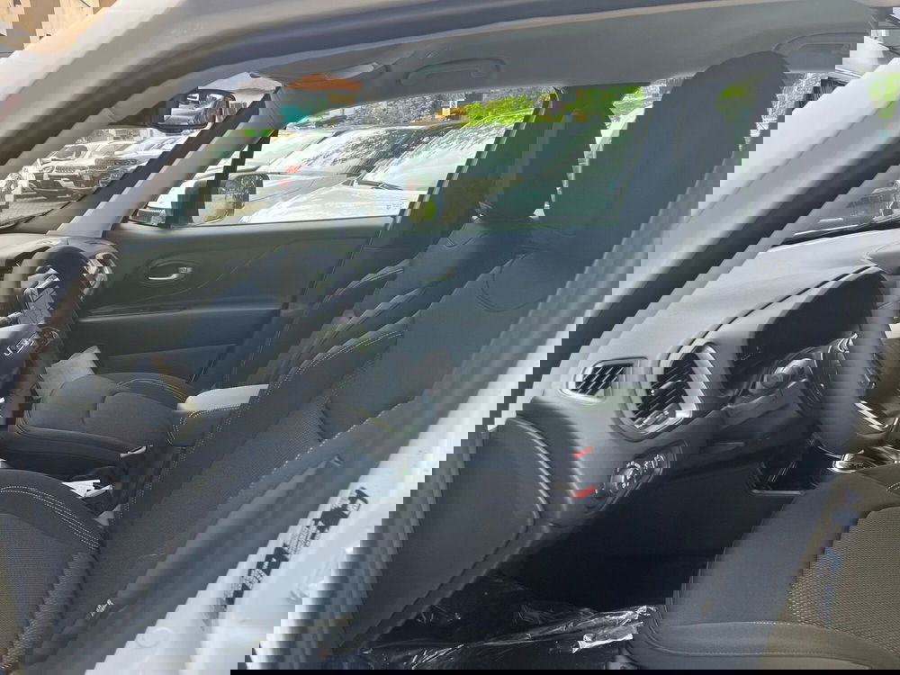 Jeep Renegade nuova a Milano (10)