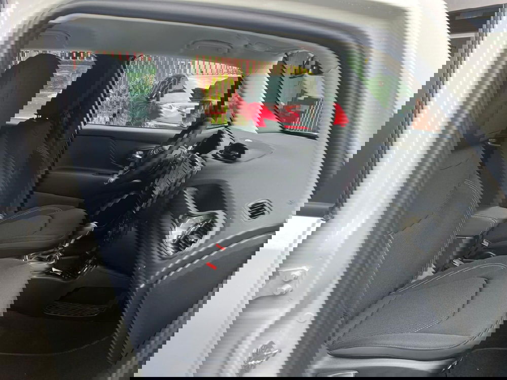 Jeep Renegade nuova a Milano (11)