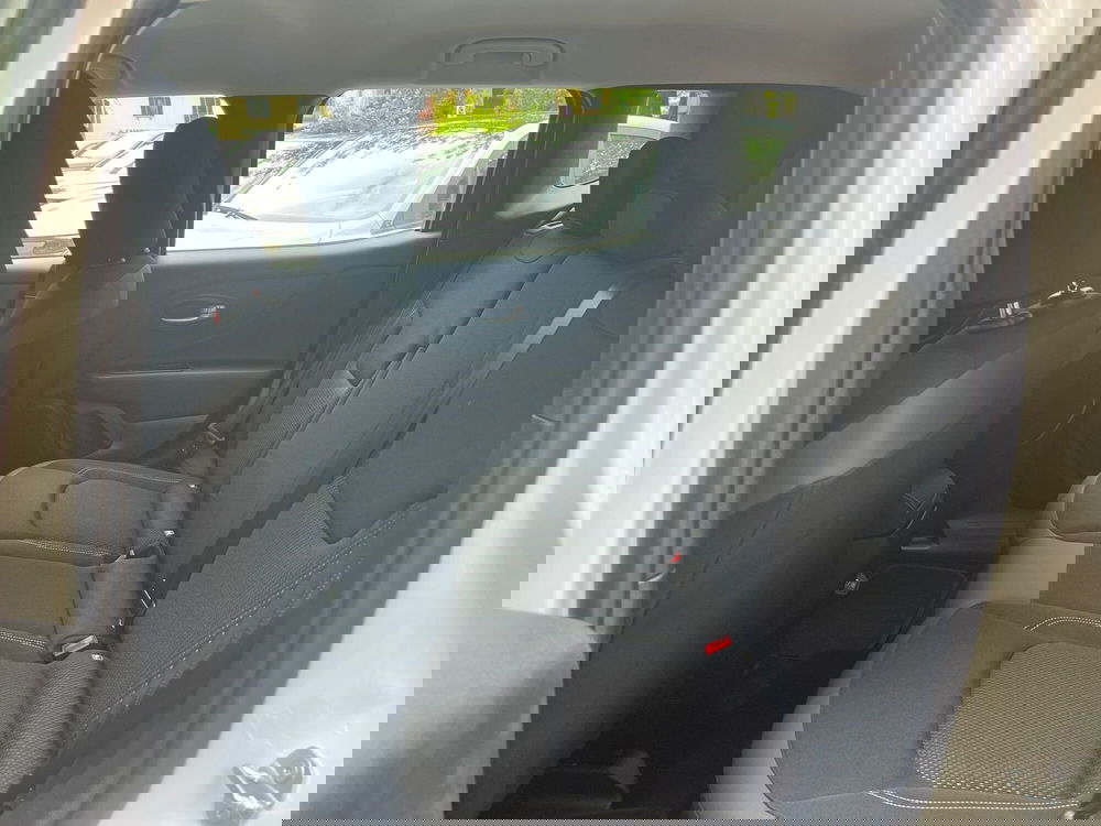 Jeep Renegade nuova a Milano (12)