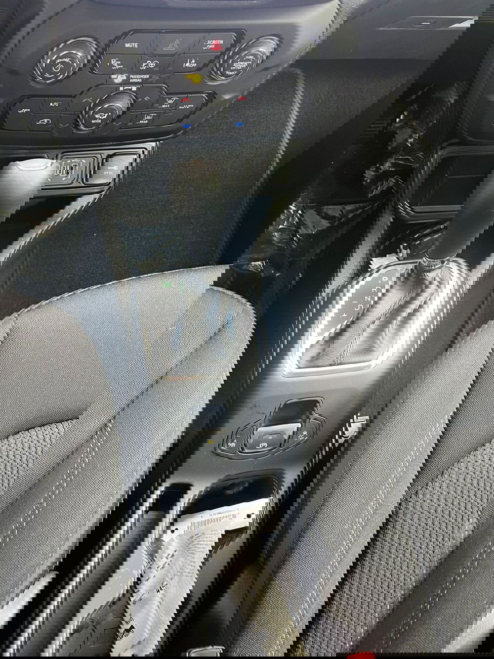 Jeep Renegade nuova a Milano (16)