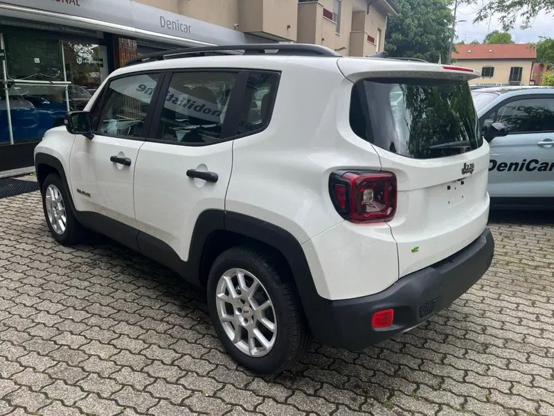 Jeep Renegade nuova a Milano (5)