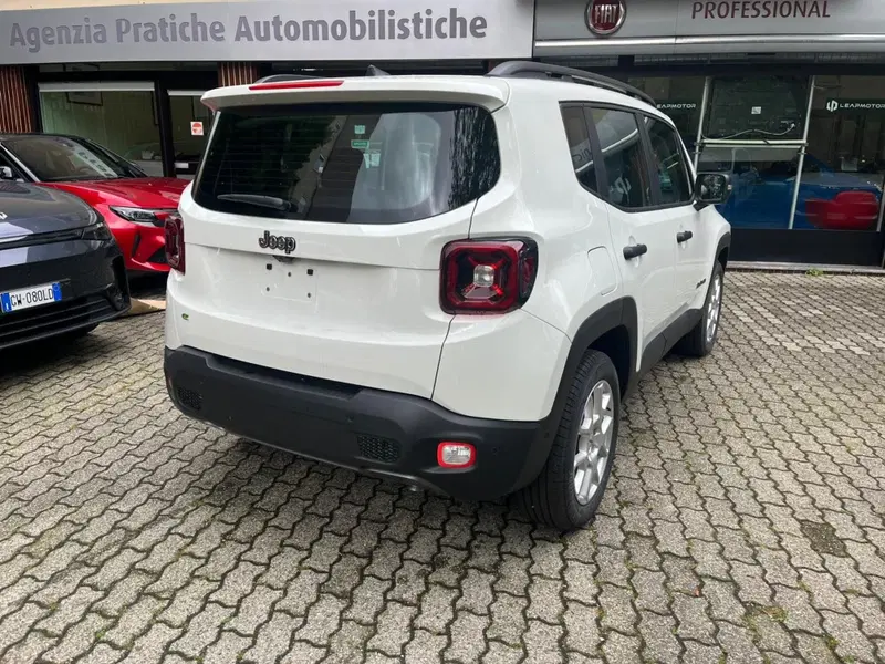 Jeep Renegade nuova a Milano (6)