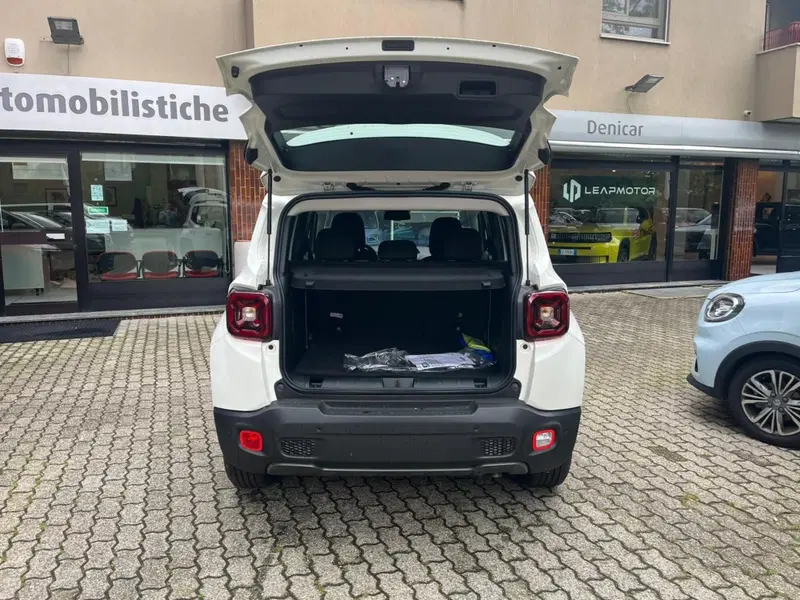 Jeep Renegade nuova a Milano (8)