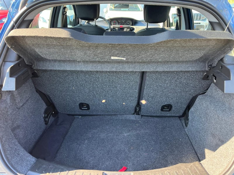 Lancia Ypsilon usata a Milano (10)